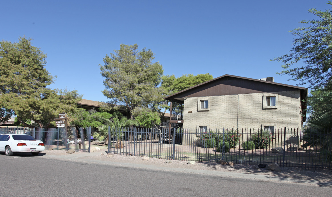 North Haven – 1742 W Vogel Ave, Phoenix, AZ 85021